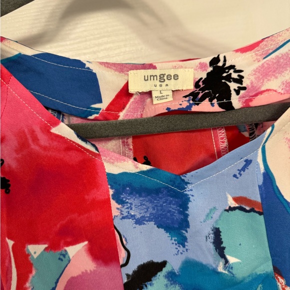 Umgee brand flower print top size large - Picture 2 of 4